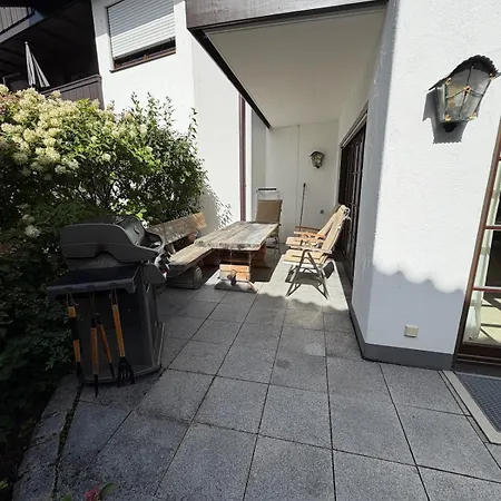 Harley - Zu Hause In Den Bergen
